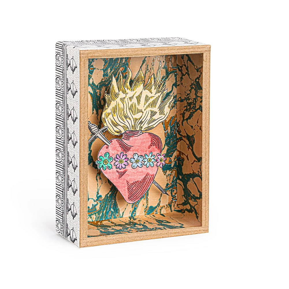 Petite Vitrine à Merveilles | LE COEUR SACRÉ 2 Petite Vitrine à Merveilles | LE COEUR SACRÉ – Image 2