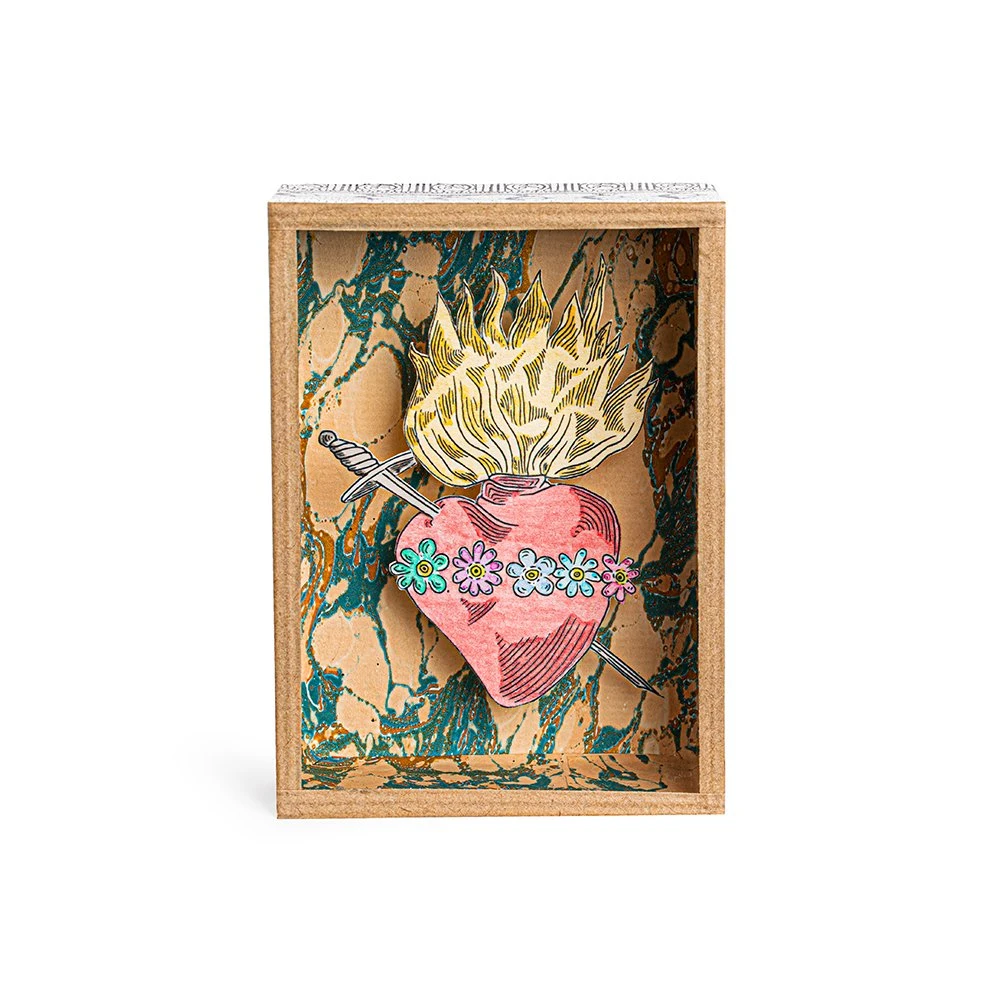 Petite Vitrine à Merveilles | LE COEUR SACRÉ 1 Petite Vitrine à Merveilles | LE COEUR SACRÉ