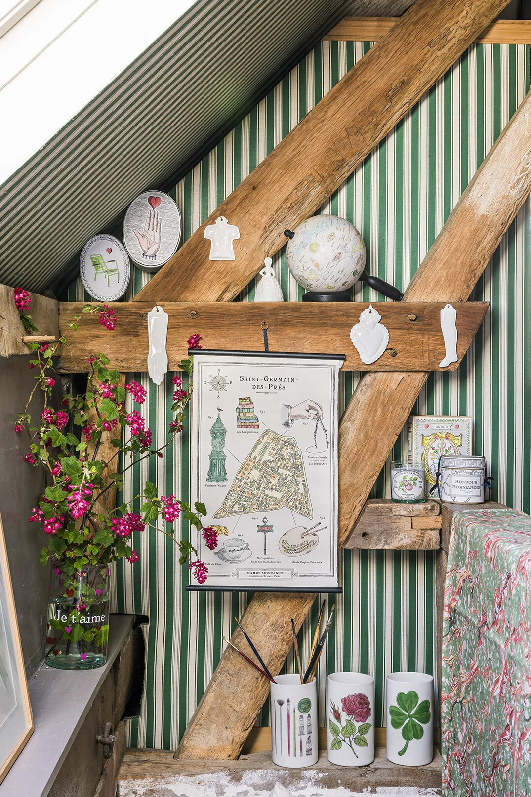 Petite Cloche | SOUS LES JUPES DES DAMES 5 Petite Cloche | SOUS LES JUPES DES DAMES – Image 5