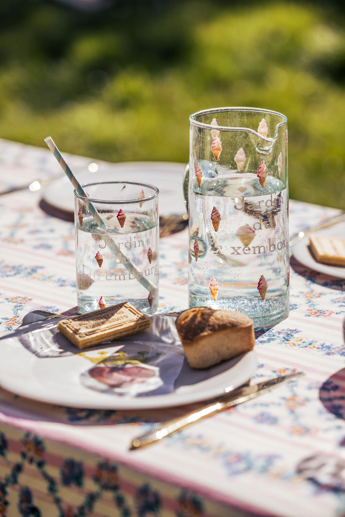 Verre | TOUT EN GLACES : LE JARDIN DU LUXEMBOURG 2 Verre | TOUT EN GLACES : LE JARDIN DU LUXEMBOURG – Image 2