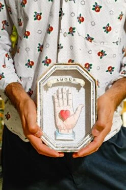 Vitrine à Merveilles Octogonale | AMOUR -Atelier Élégance Pas Cher Magasin StudioSession2 2465