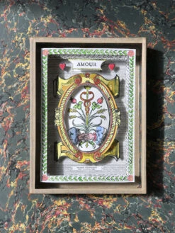 Vitrine à Merveilles | MAIN DANS LA MAIN -Atelier Élégance Pas Cher Magasin Vitrine MainDansLaMain small